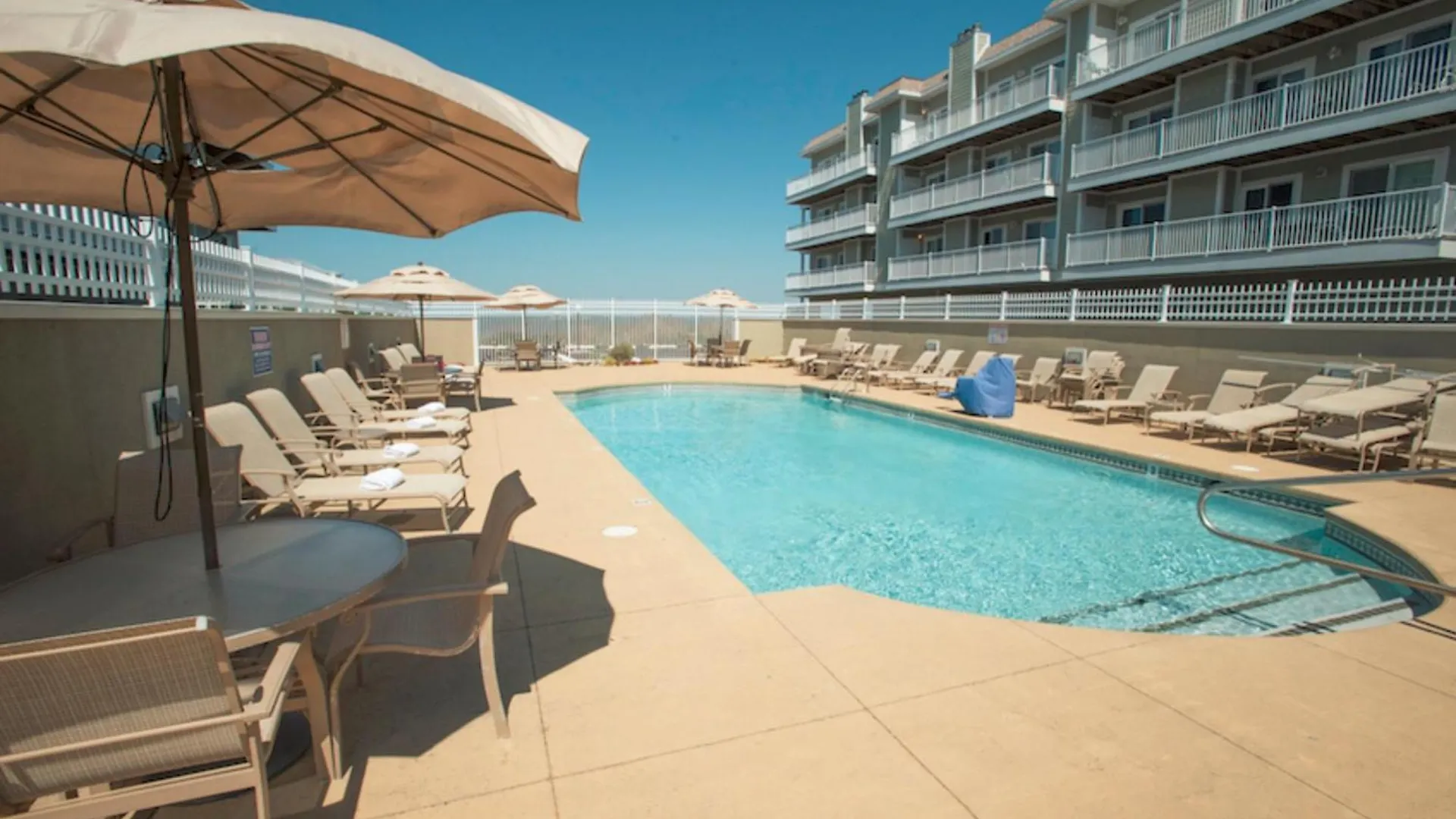 Lucayan Resort By Kees Vacations Ocean City